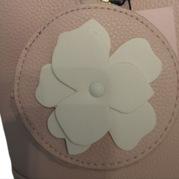 Nanette Lepore Soft Pink Tote Bag – Chic & Spacious Everyday Style - Picture 2 of 6